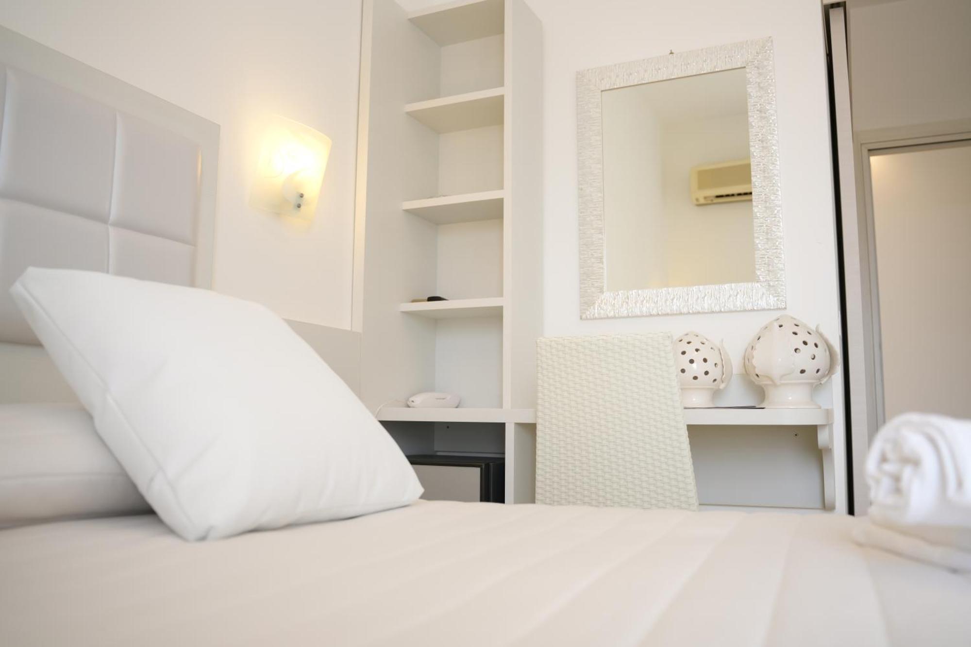 Hotel Sirena - Servizio Spiaggia Inclusive 佩斯基奇 外观 照片